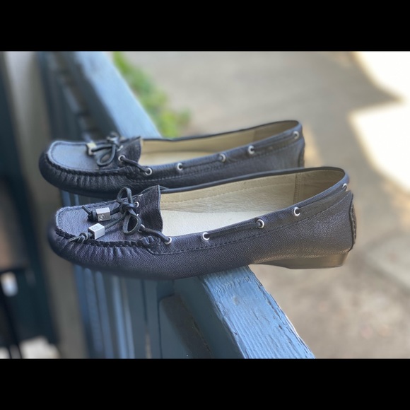 Michael Kors Women’s Black Sutton Moccasin Sz 8.5 - Picture 1 of 10